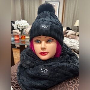 Ugg Set Hat